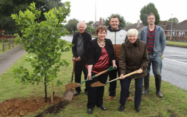 100,000th Tree planted in North Lincolnshire Council Project